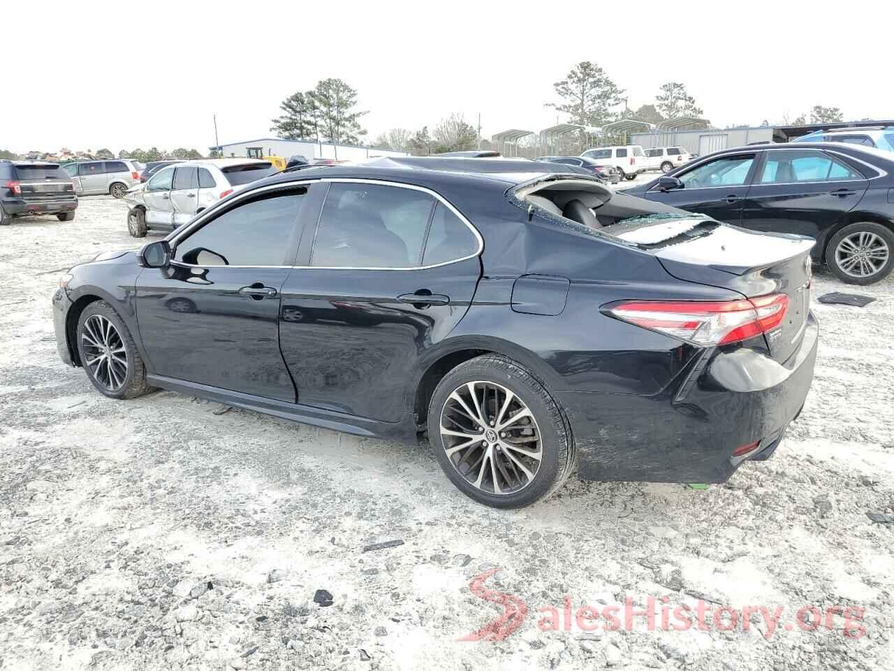 4T1B11HK9JU105465 2018 TOYOTA CAMRY