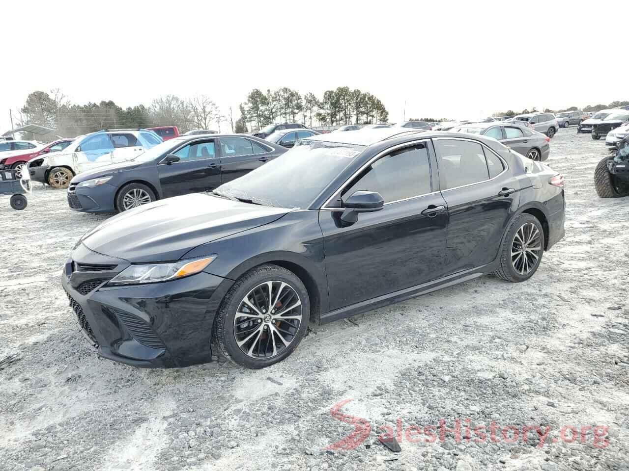 4T1B11HK9JU105465 2018 TOYOTA CAMRY