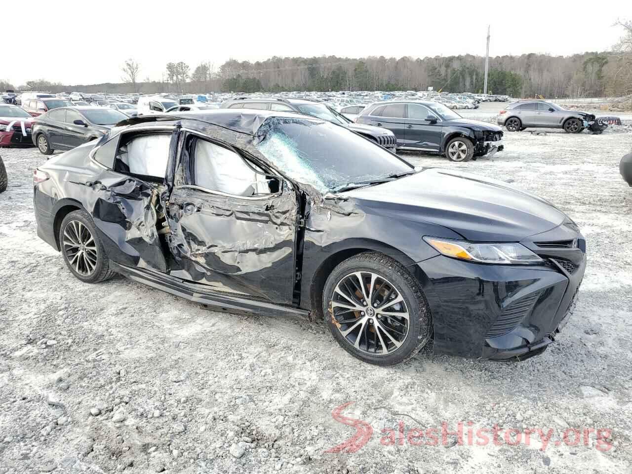 4T1B11HK9JU105465 2018 TOYOTA CAMRY