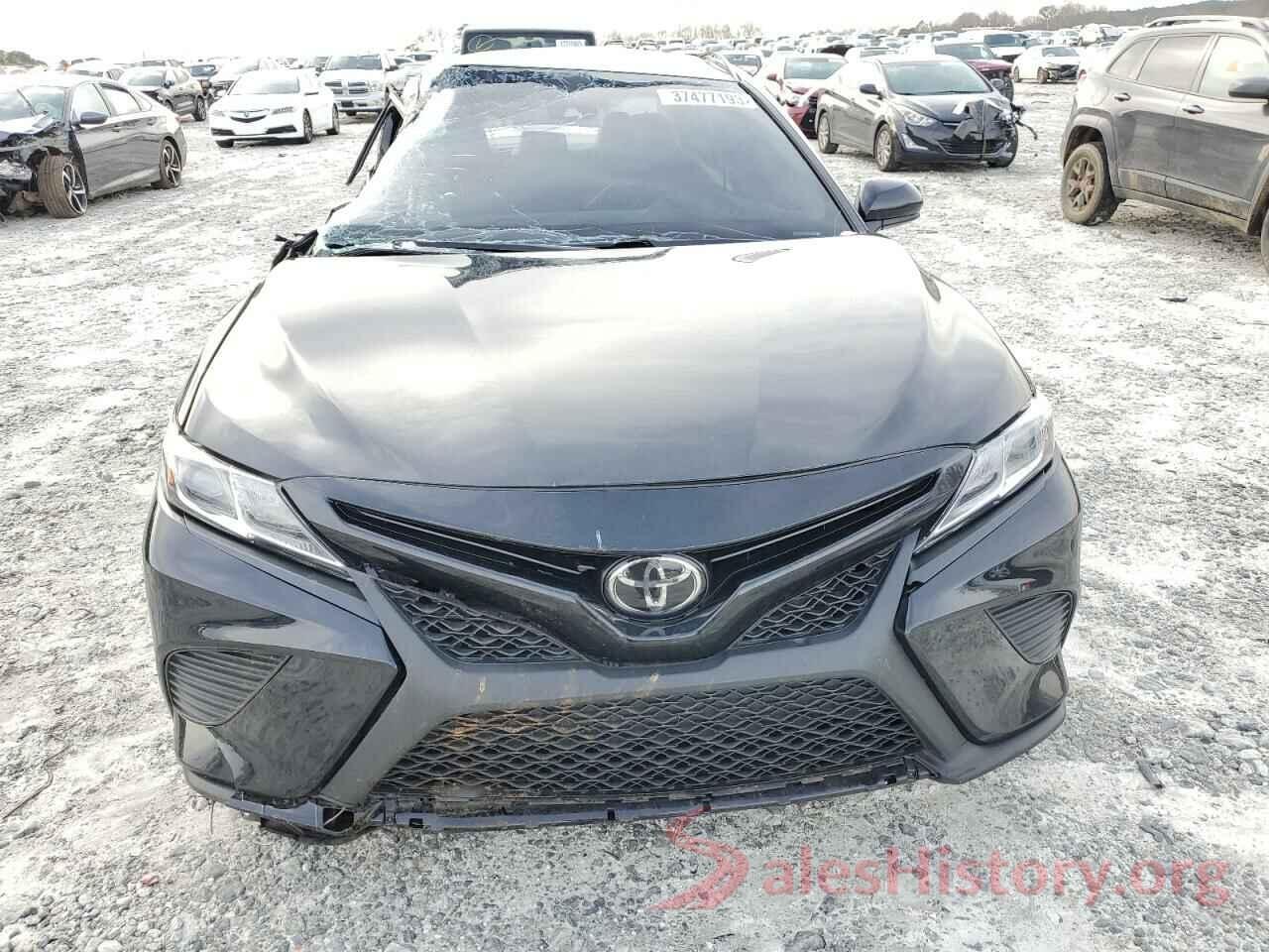 4T1B11HK9JU105465 2018 TOYOTA CAMRY