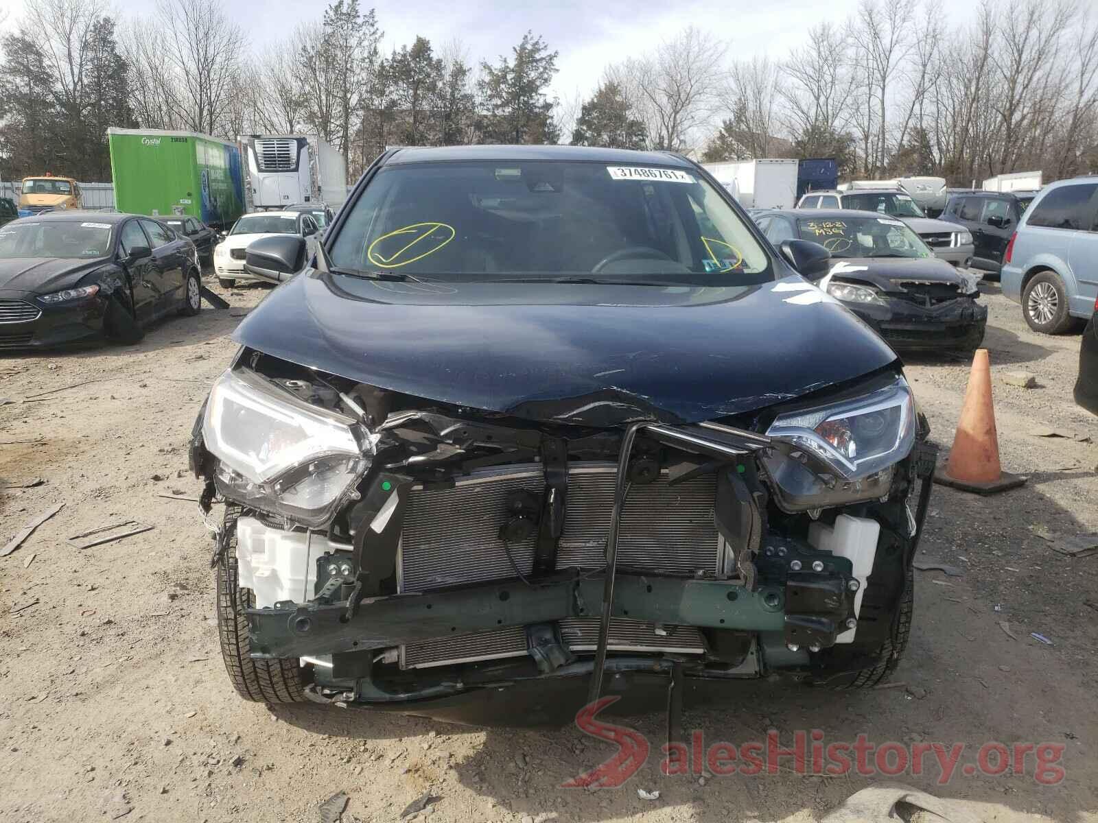 JTMBFREV1JJ236930 2018 TOYOTA RAV4