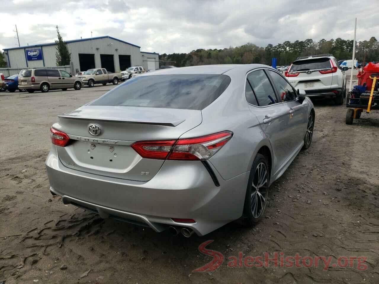 4T1B11HK7JU517268 2018 TOYOTA CAMRY