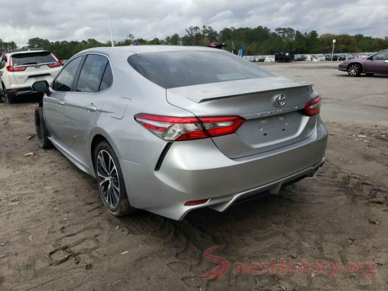 4T1B11HK7JU517268 2018 TOYOTA CAMRY