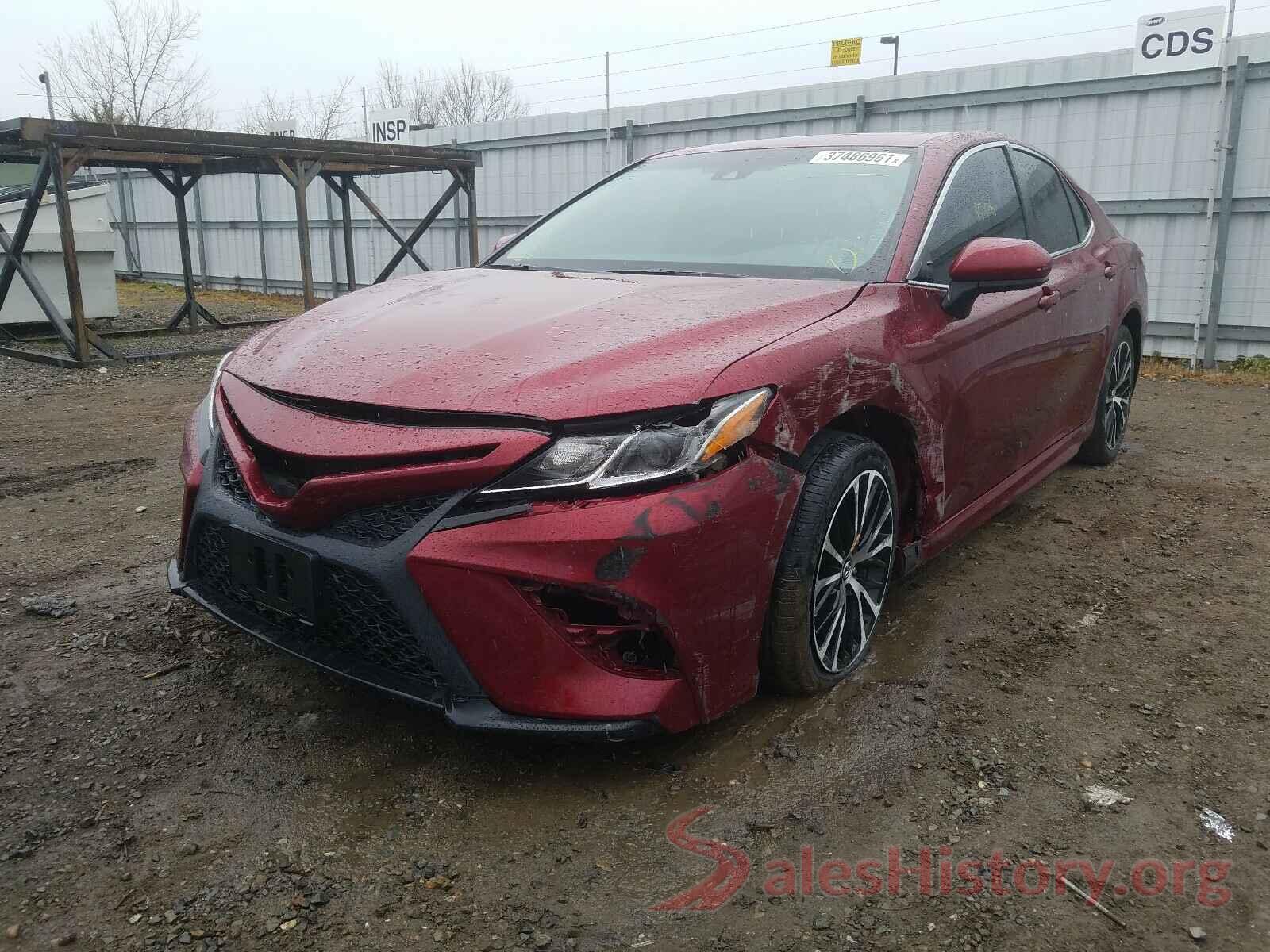 4T1B11HK0JU507889 2018 TOYOTA CAMRY