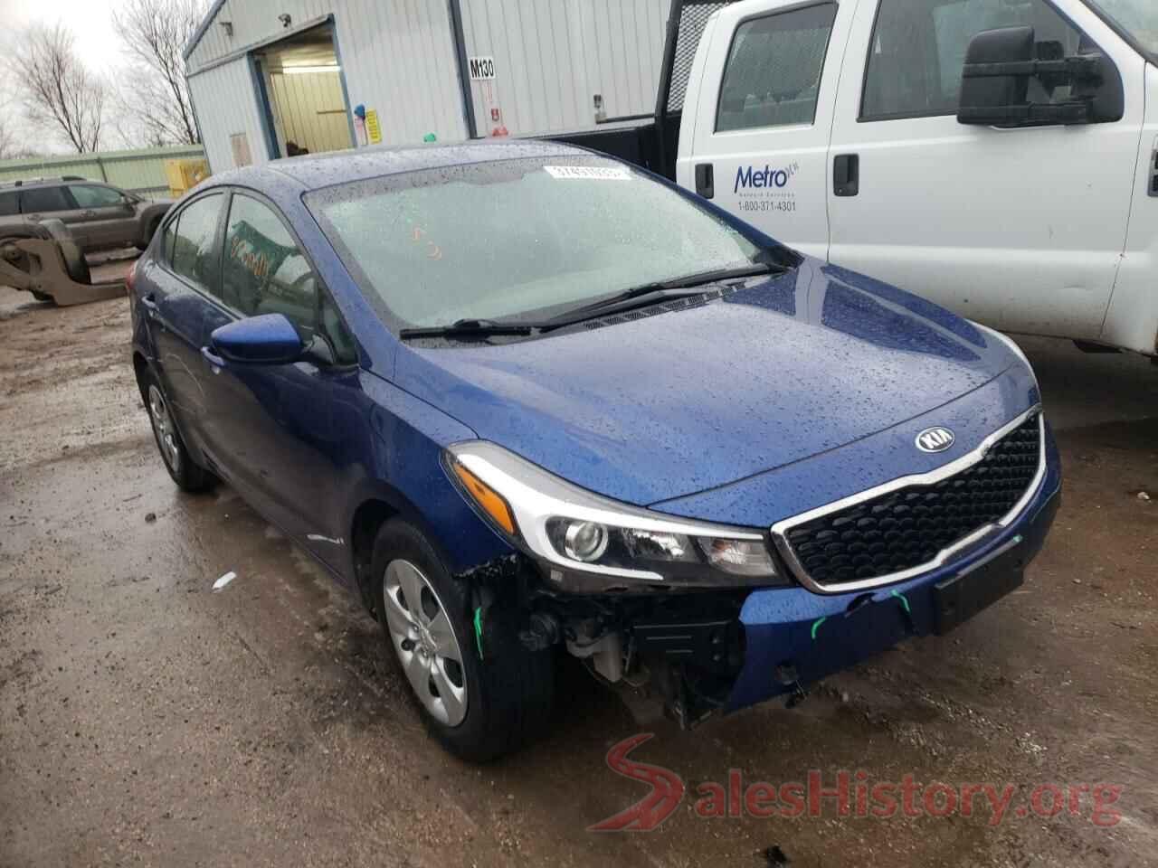 3KPFL4A71JE261795 2018 KIA FORTE