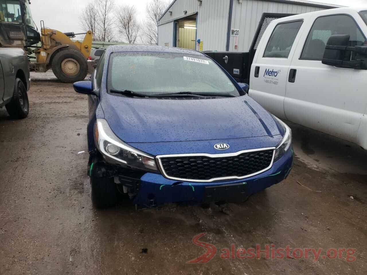 3KPFL4A71JE261795 2018 KIA FORTE