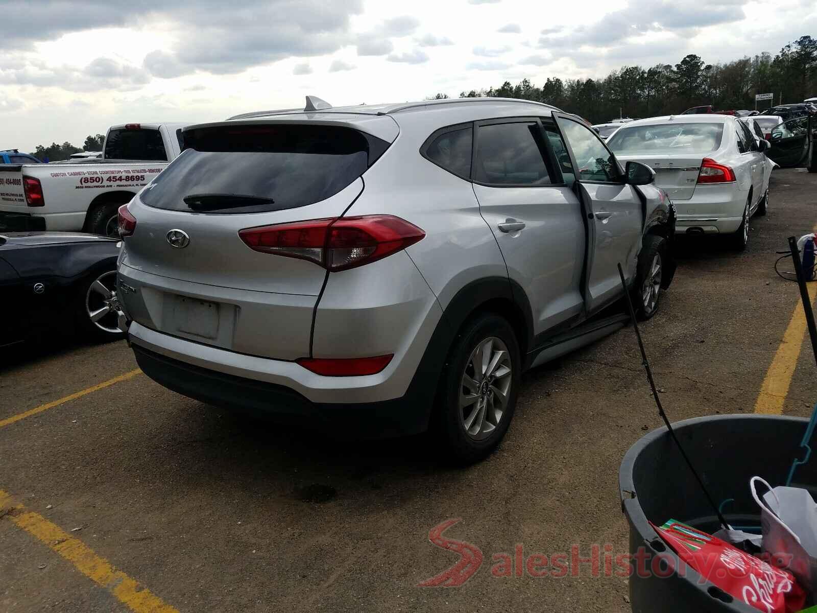 KM8J33A40JU601820 2018 HYUNDAI TUCSON