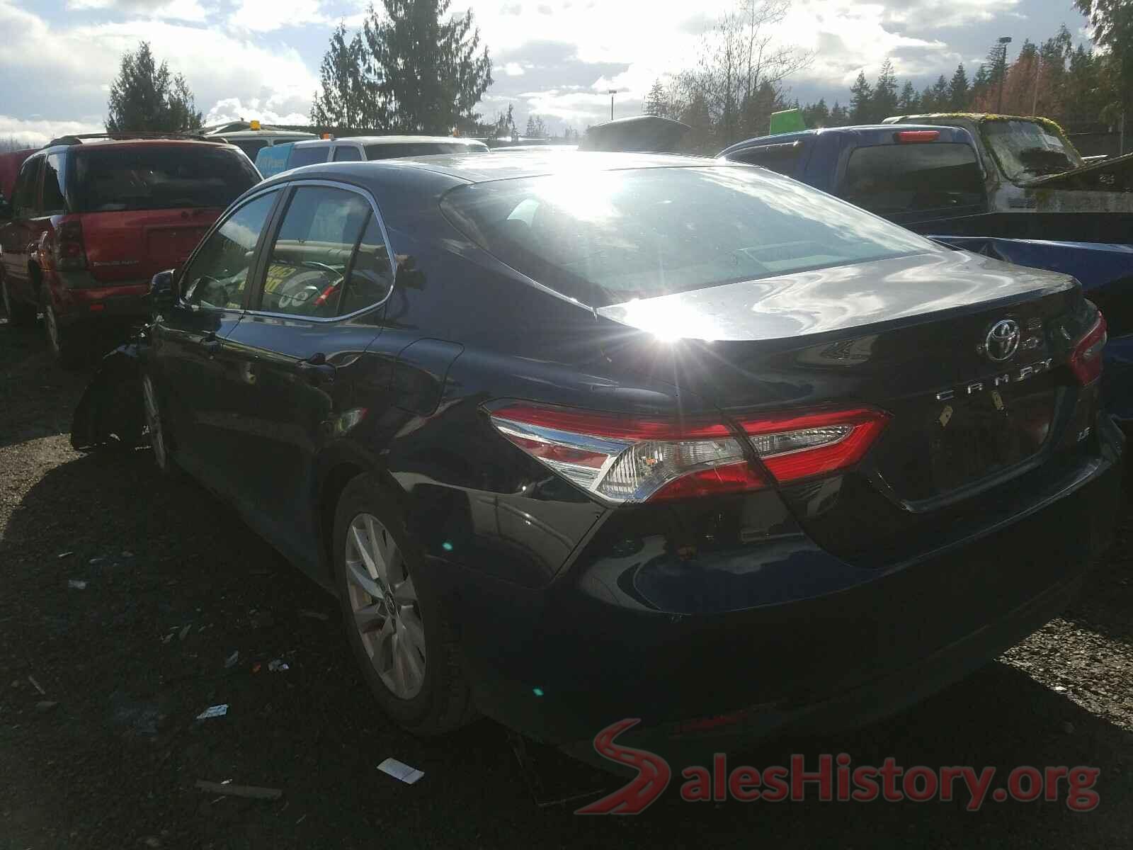 4T1B11HK2JU523463 2018 TOYOTA CAMRY