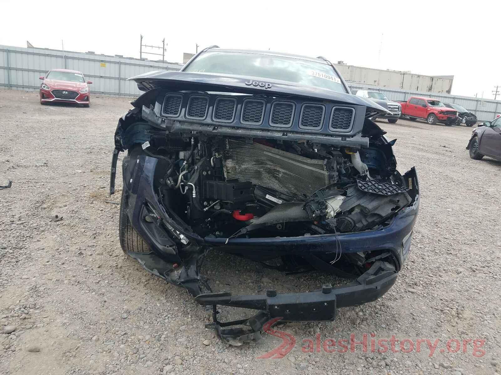 3C4NJDDBXKT723186 2019 JEEP COMPASS