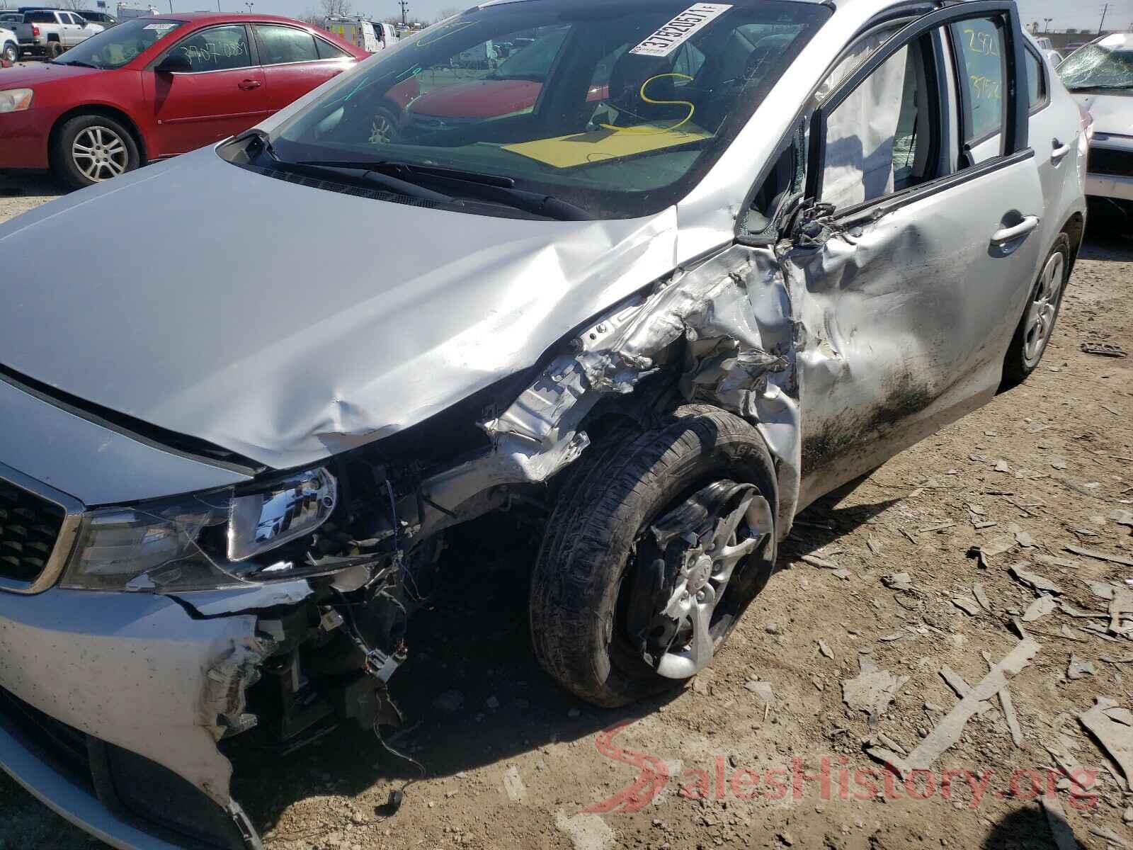 3KPFL4A72JE218390 2018 KIA FORTE