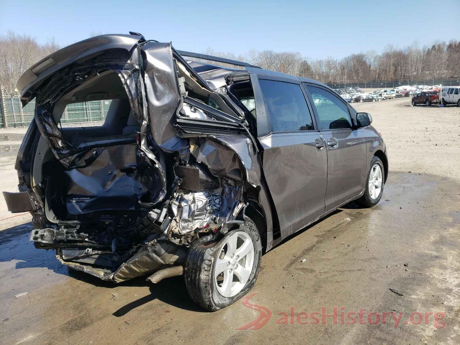 5TDKZ3DC5HS773768 2017 TOYOTA SIENNA