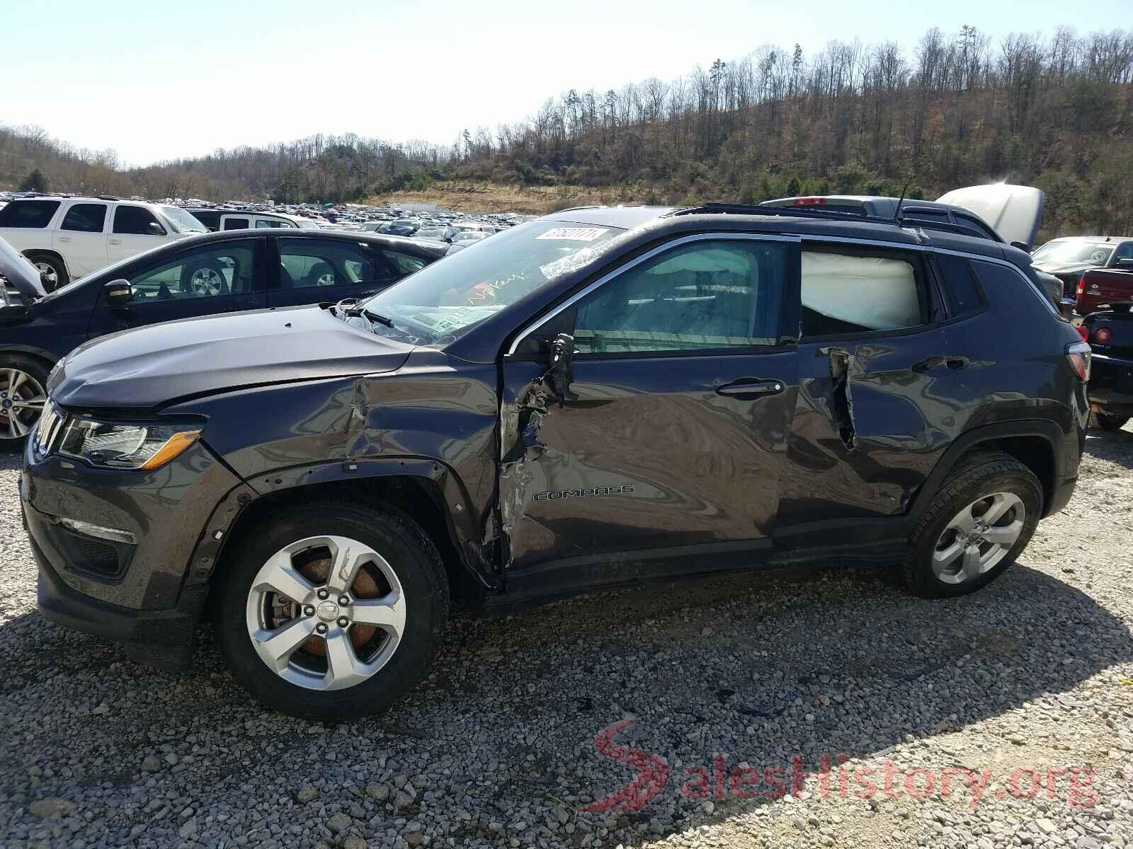 3C4NJDBB0JT115498 2018 JEEP COMPASS