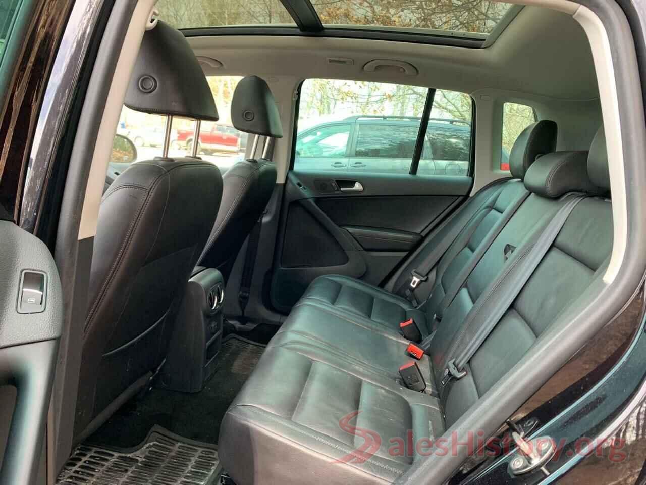 WVGUV7AX0HK013267 2017 VOLKSWAGEN TIGUAN