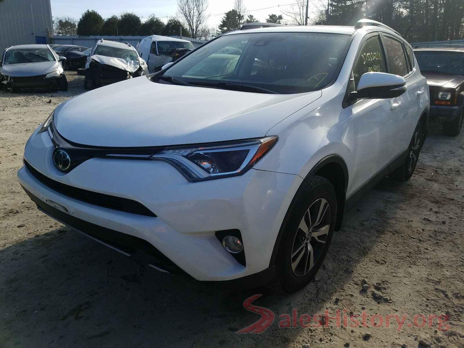 JTMRFREV0HD201965 2017 TOYOTA RAV4