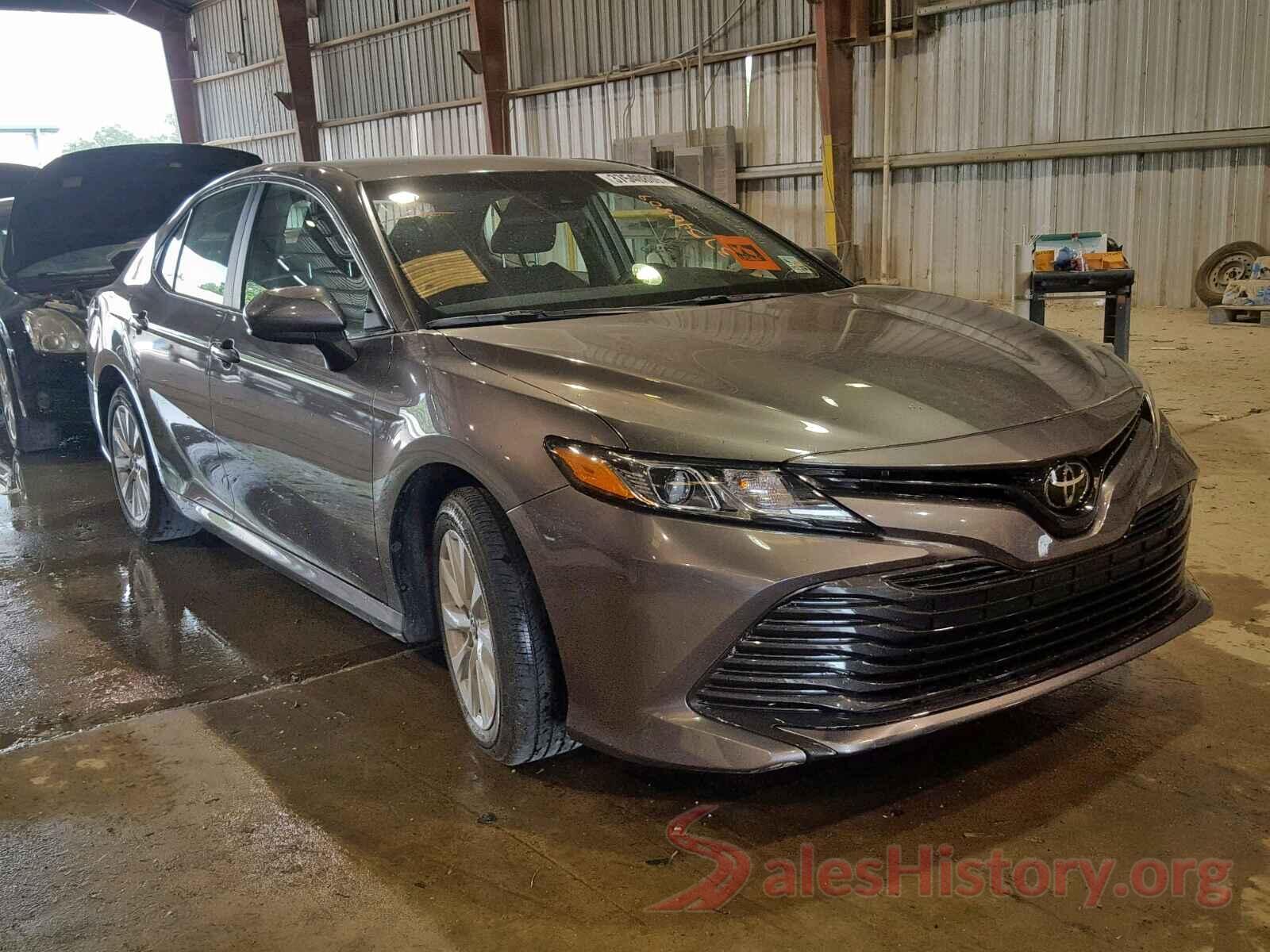 4T1B11HK1JU618774 2018 TOYOTA CAMRY