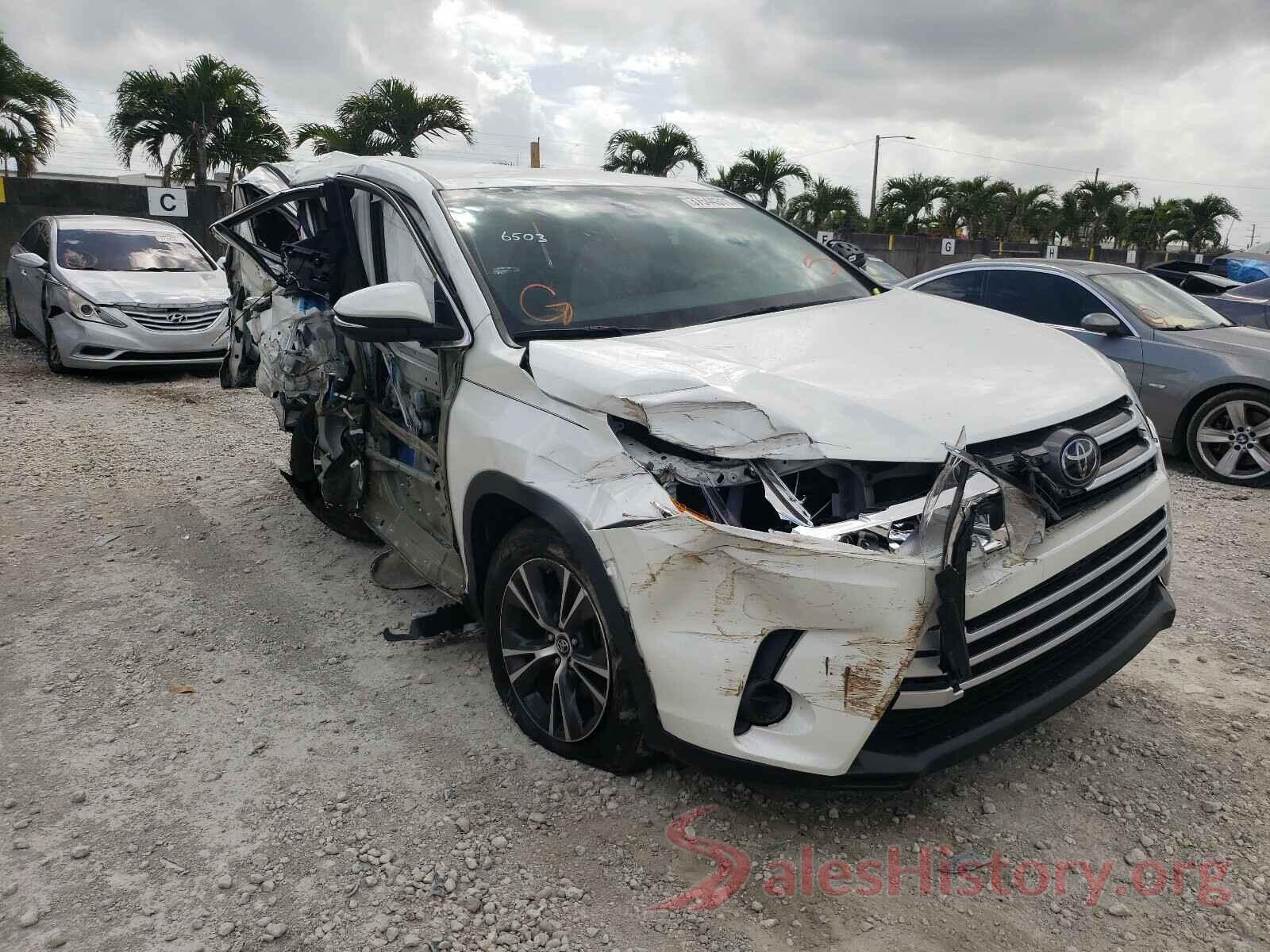 5TDZARFH4KS046503 2019 TOYOTA HIGHLANDER