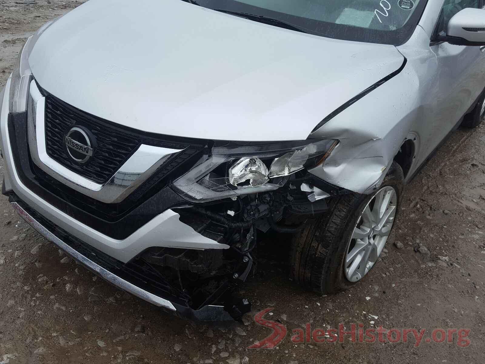 KNMAT2MV9JP587756 2018 NISSAN ROGUE