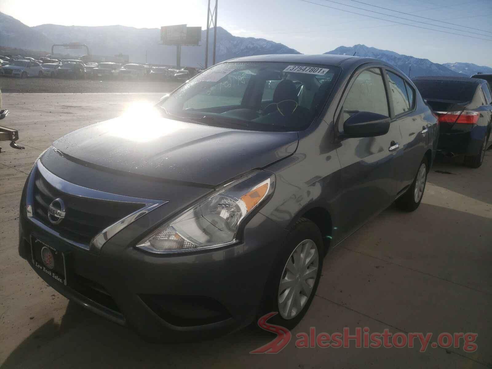 3N1CN7AP2KL805929 2019 NISSAN VERSA