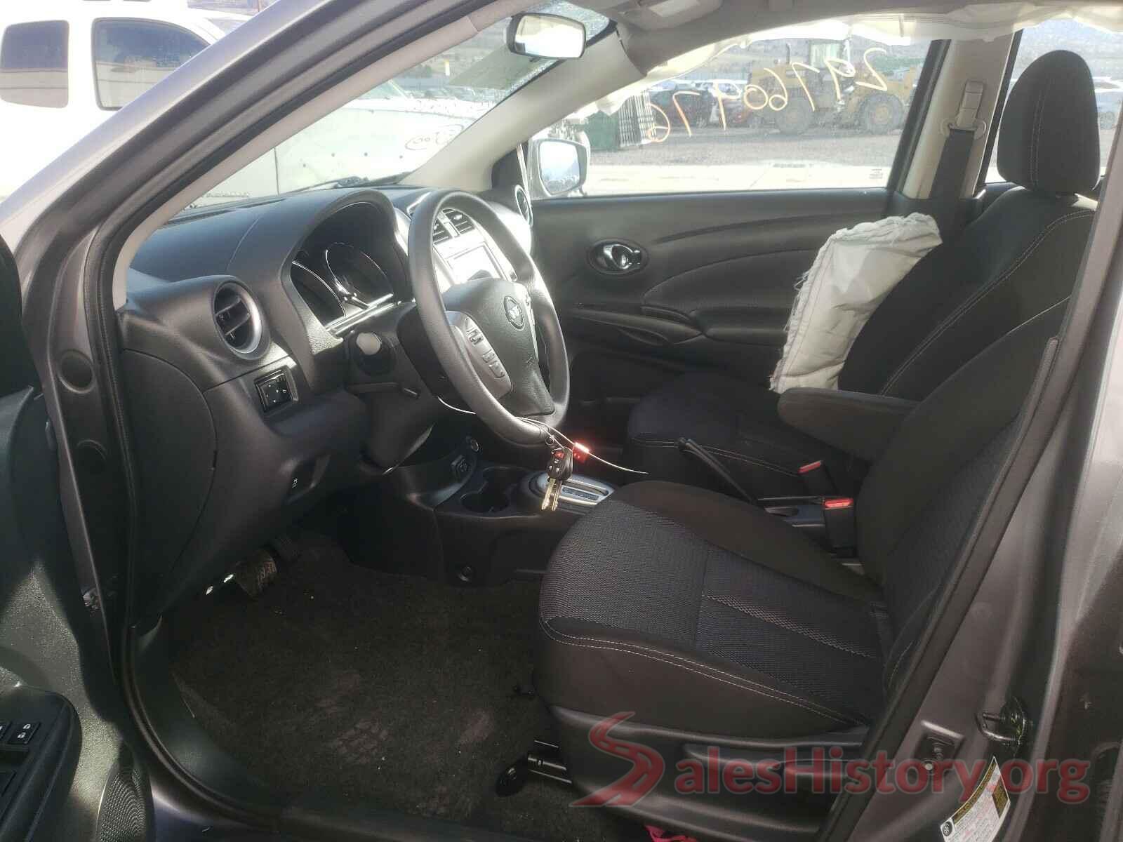 3N1CN7AP2KL805929 2019 NISSAN VERSA