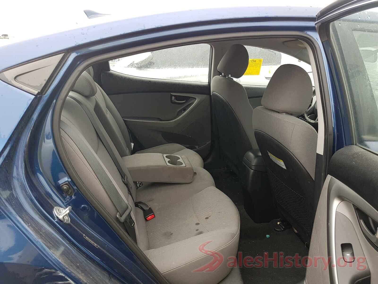 5NPDH4AE3GH677004 2016 HYUNDAI ELANTRA