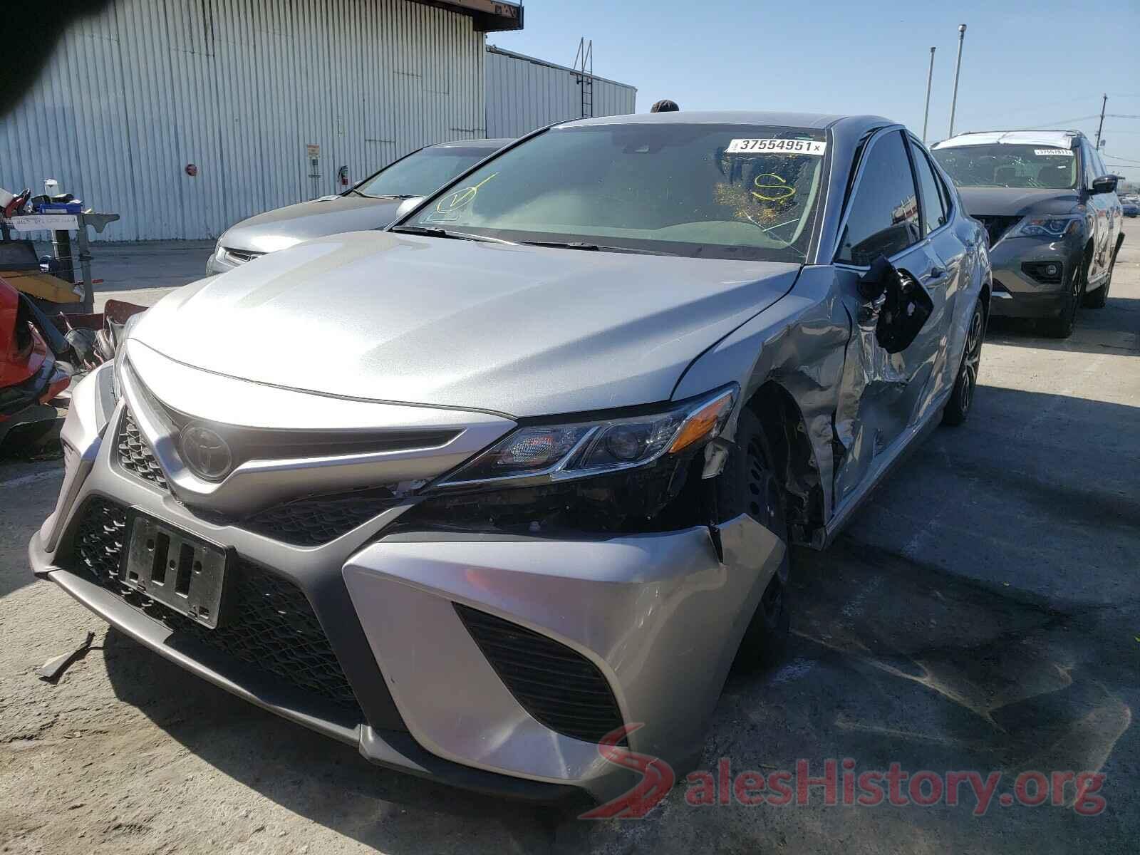 4T1B11HK8KU812137 2019 TOYOTA CAMRY