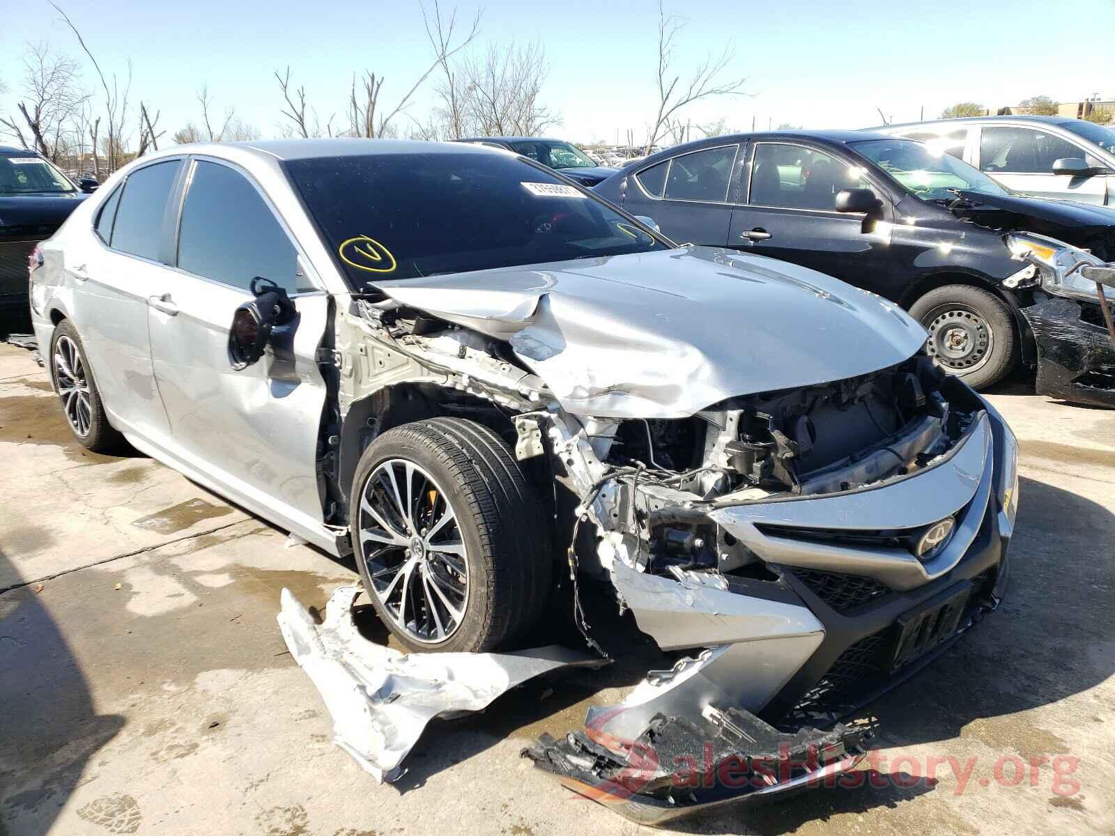 4T1B11HK1JU620251 2018 TOYOTA CAMRY