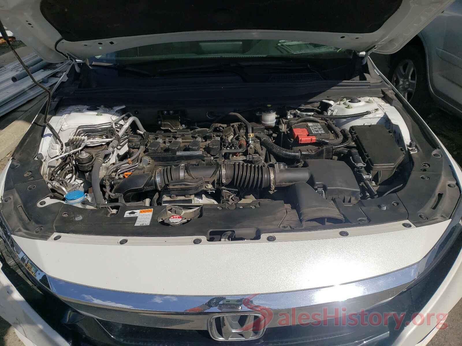 1HGCV1F18JA157390 2018 HONDA ACCORD