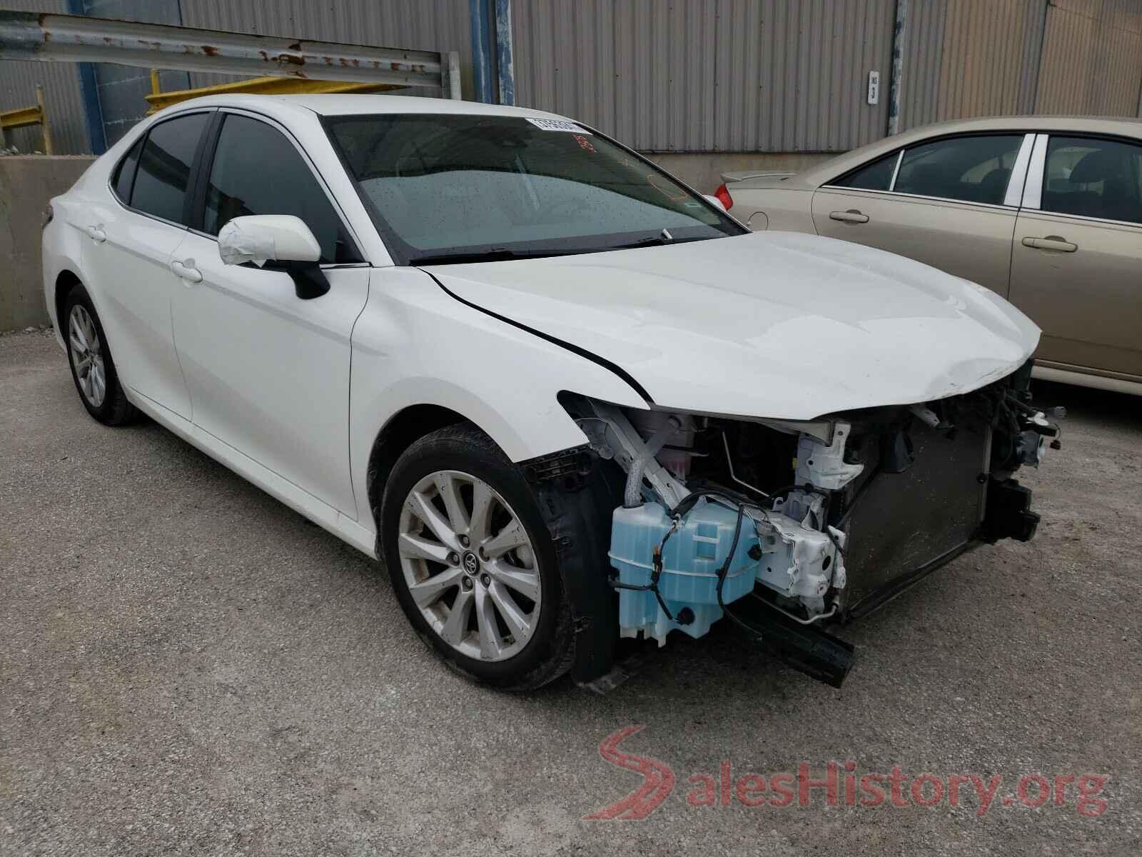 4T1B11HK2KU682808 2019 TOYOTA CAMRY