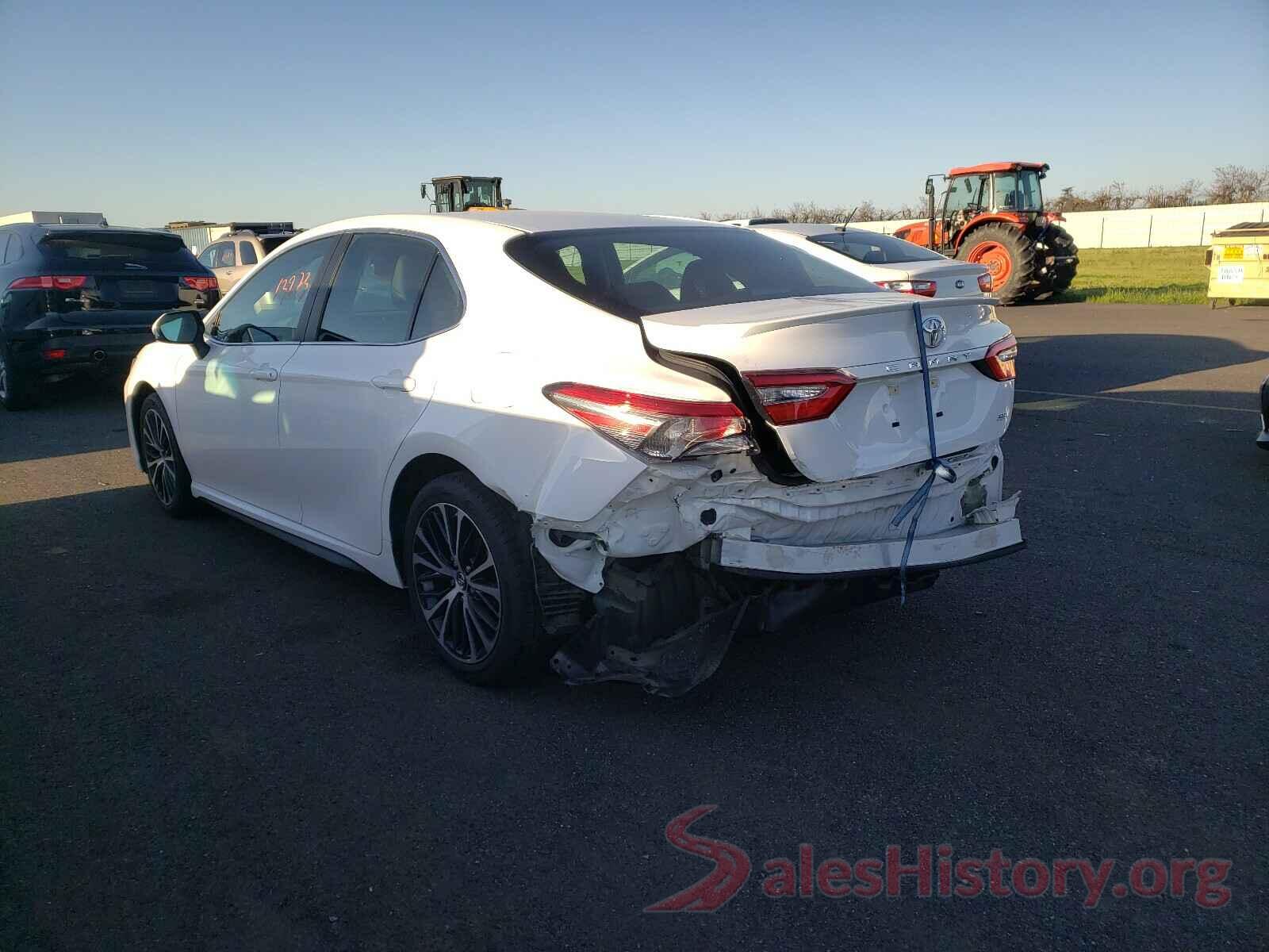 4T1B11HK4JU618641 2018 TOYOTA CAMRY