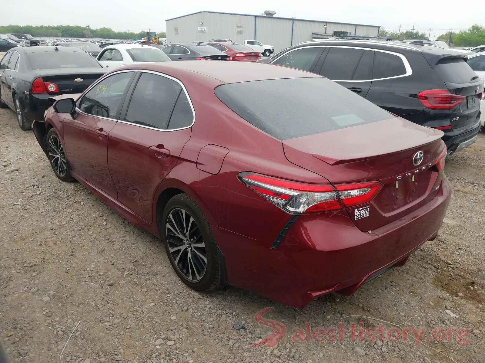 4T1B11HK8JU549601 2018 TOYOTA CAMRY