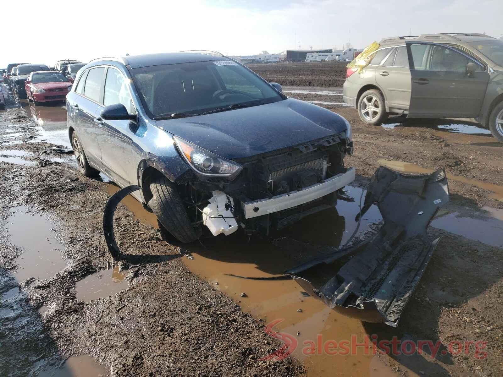 KNDCB3LCXJ5158607 2018 KIA NIRO