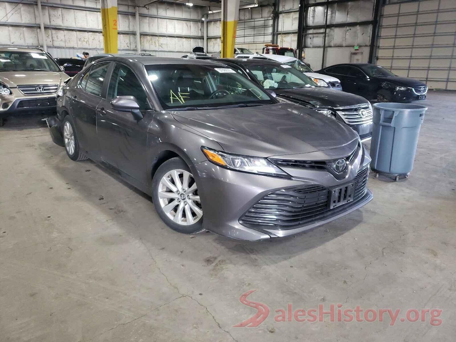 4T1B11HK0JU591826 2018 TOYOTA CAMRY