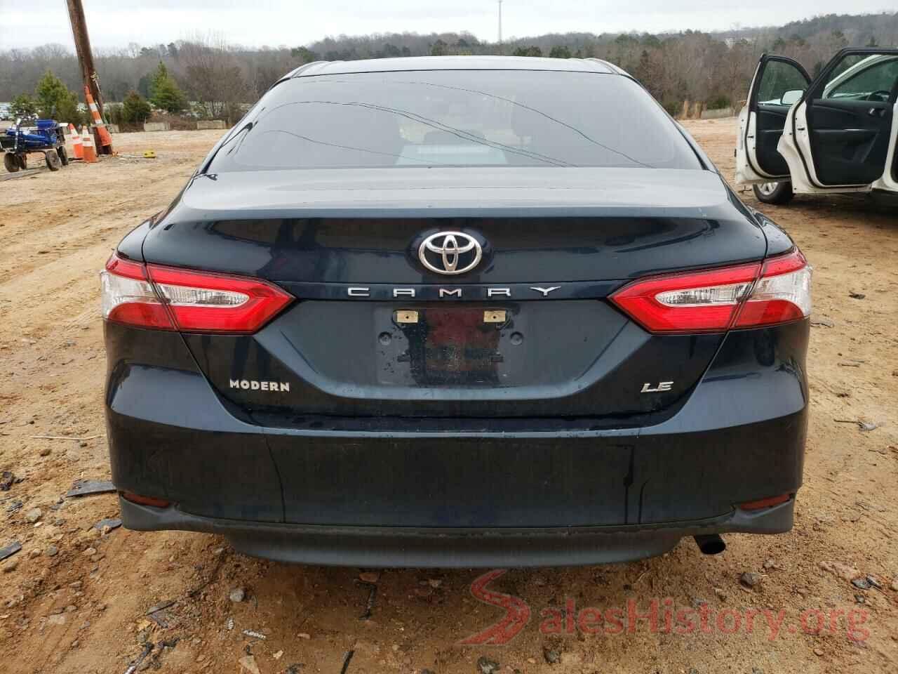 4T1B11HK4JU534111 2018 TOYOTA CAMRY