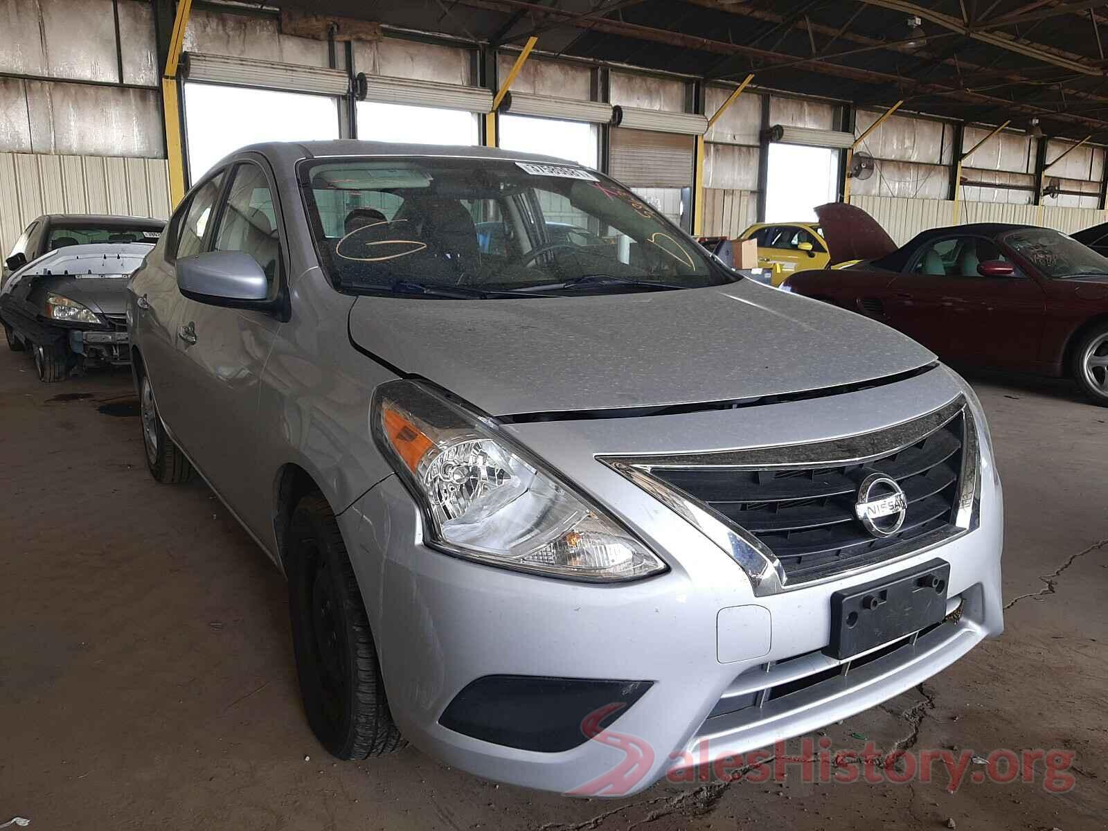 3N1CN7AP2JL809445 2018 NISSAN VERSA