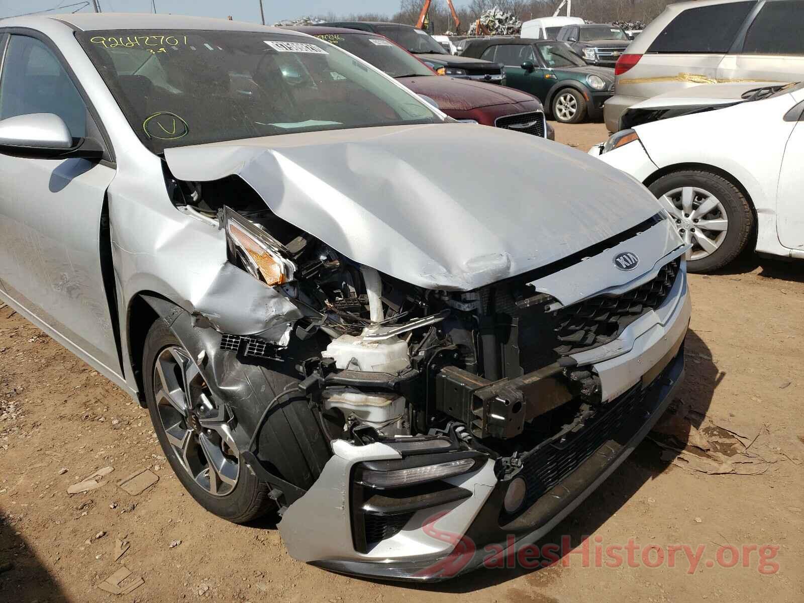 3KPF24AD0KE105824 2019 KIA FORTE