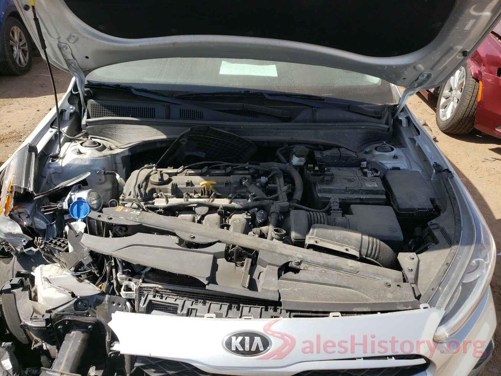 3KPF24AD0KE105824 2019 KIA FORTE