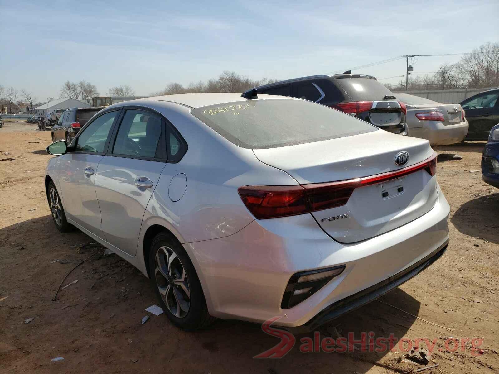 3KPF24AD0KE105824 2019 KIA FORTE