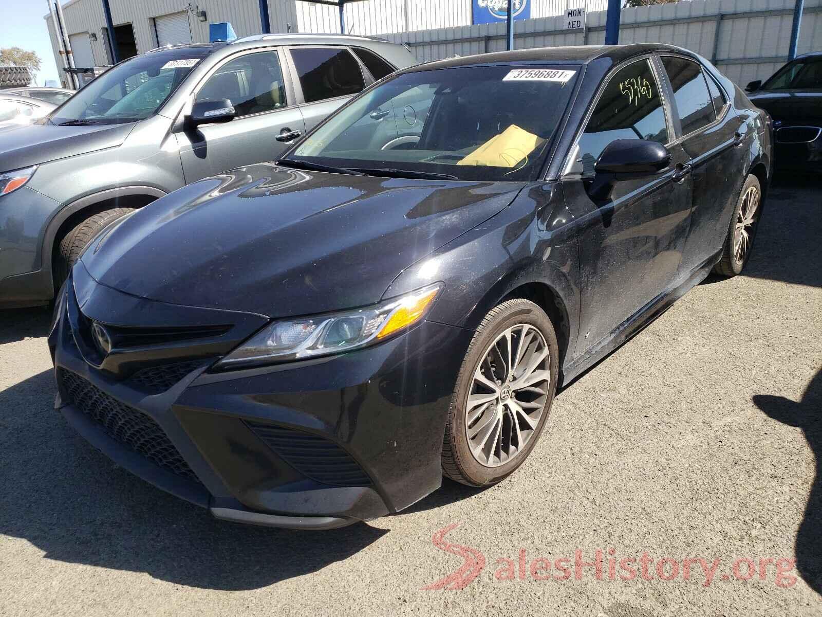 4T1B11HK7JU095289 2018 TOYOTA CAMRY