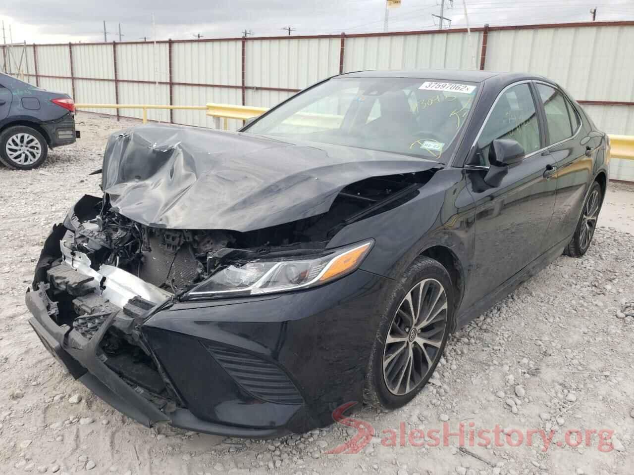 4T1G11AK0LU930975 2020 TOYOTA CAMRY