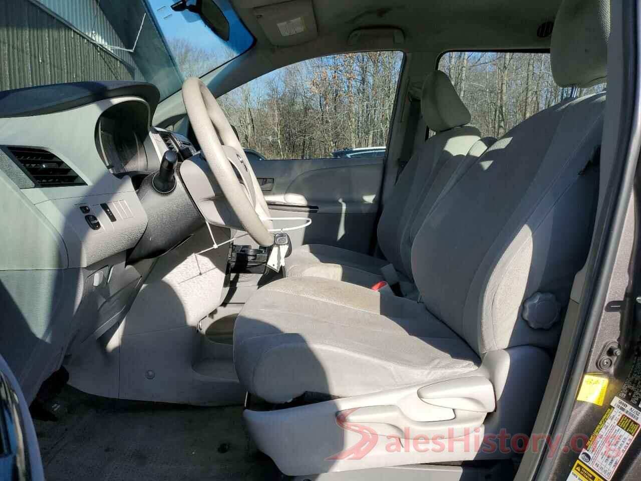 5TDZK3DC1DS327923 2013 TOYOTA SIENNA