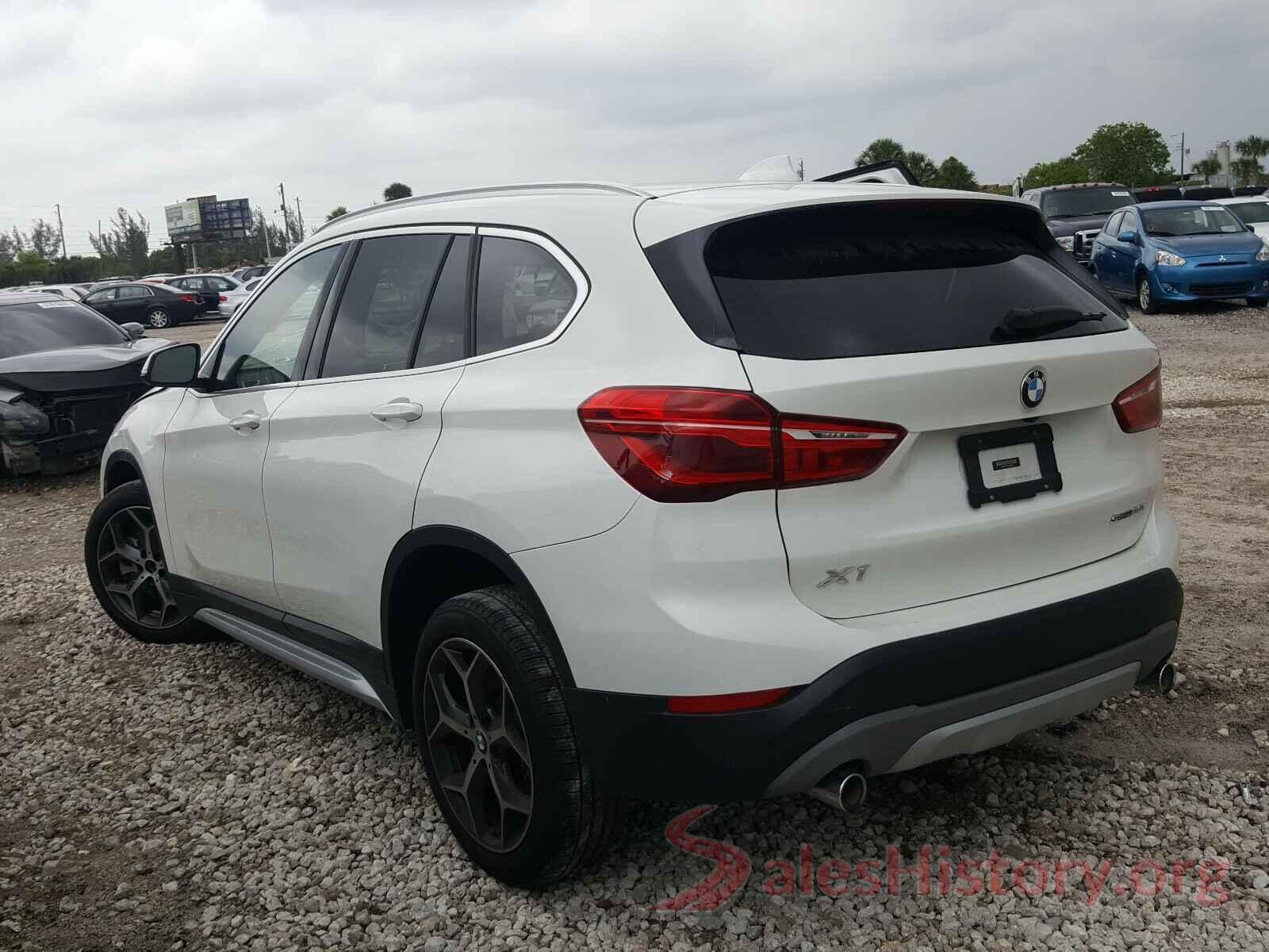 WBXHU7C35J5L07208 2018 BMW X1