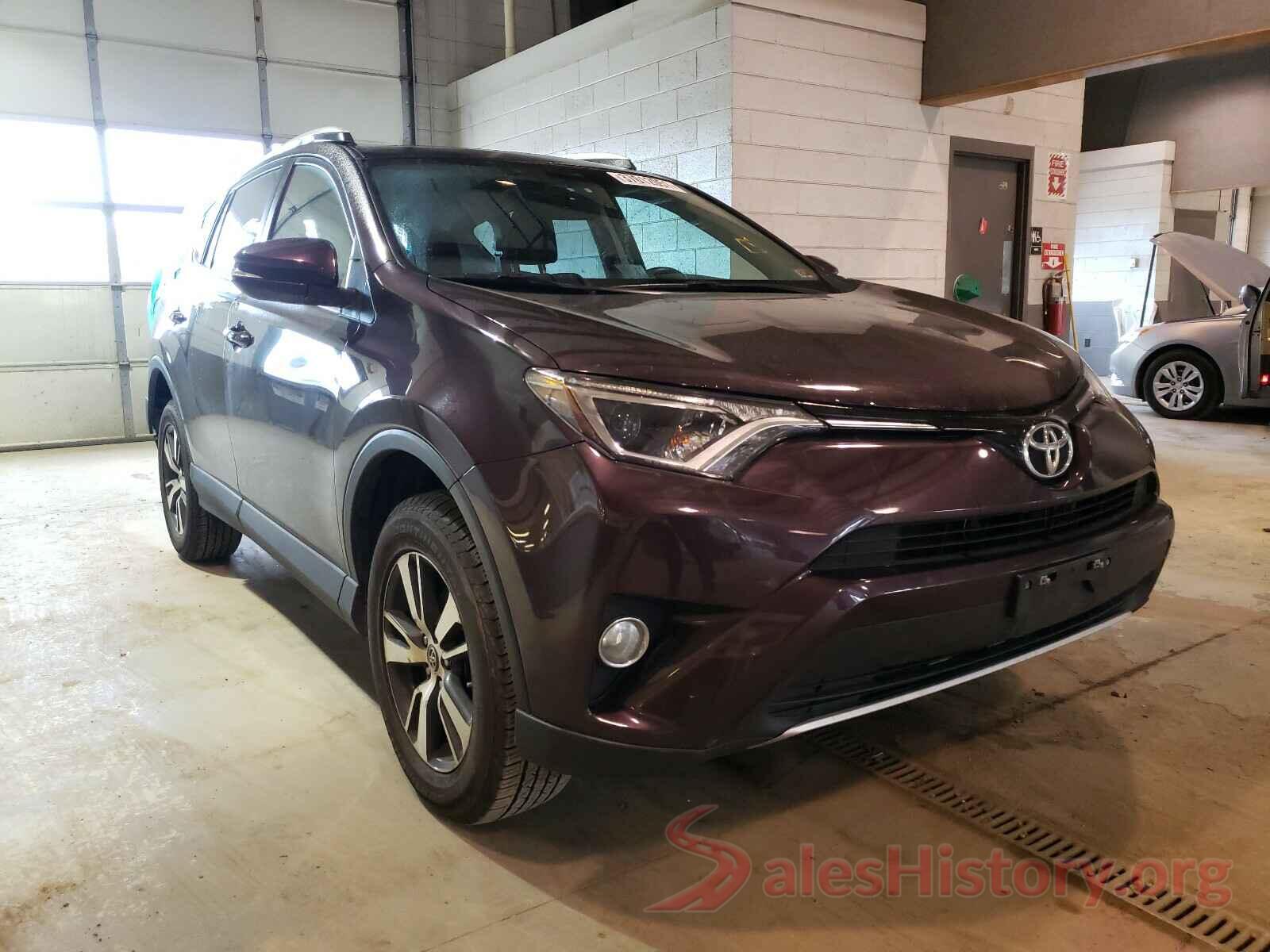 2T3RFREVXGW483579 2016 TOYOTA RAV4