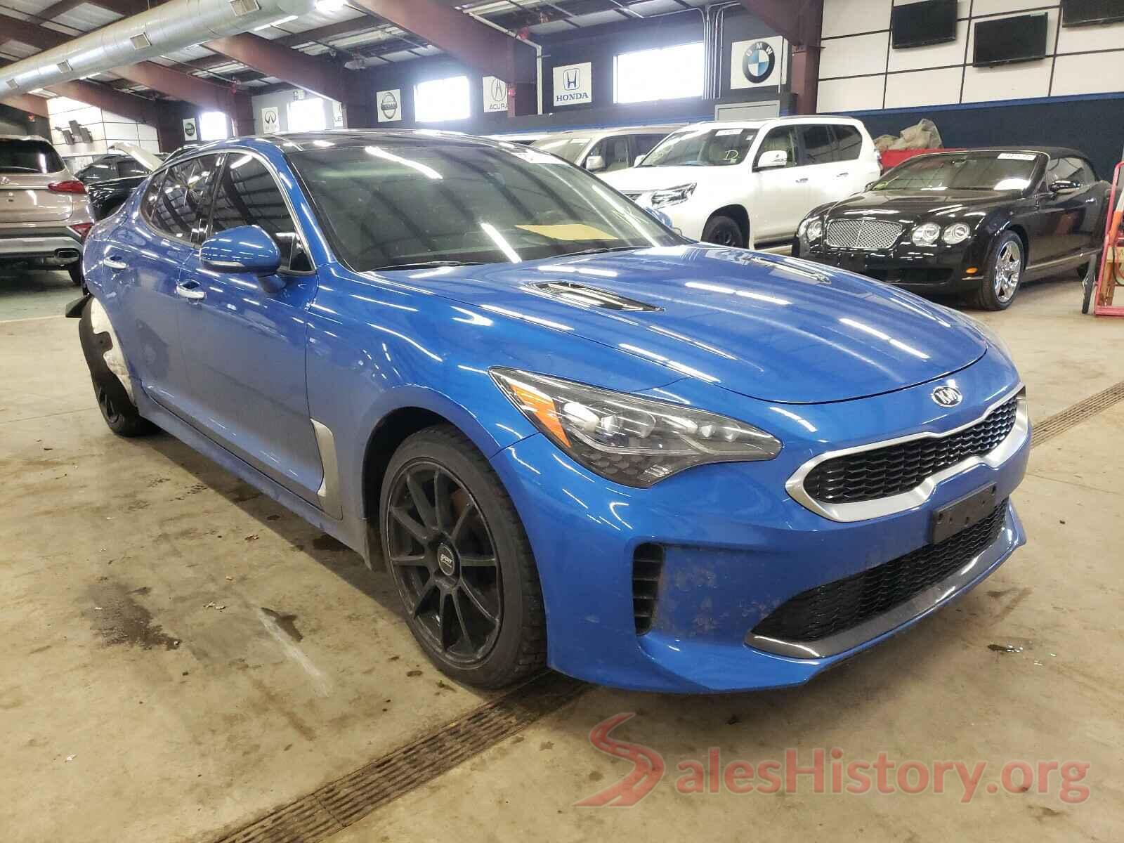 KNAE25LA0J6026465 2018 KIA STINGER