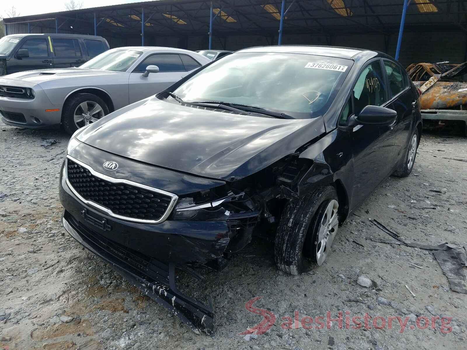 3KPFK4A75JE229435 2018 KIA FORTE