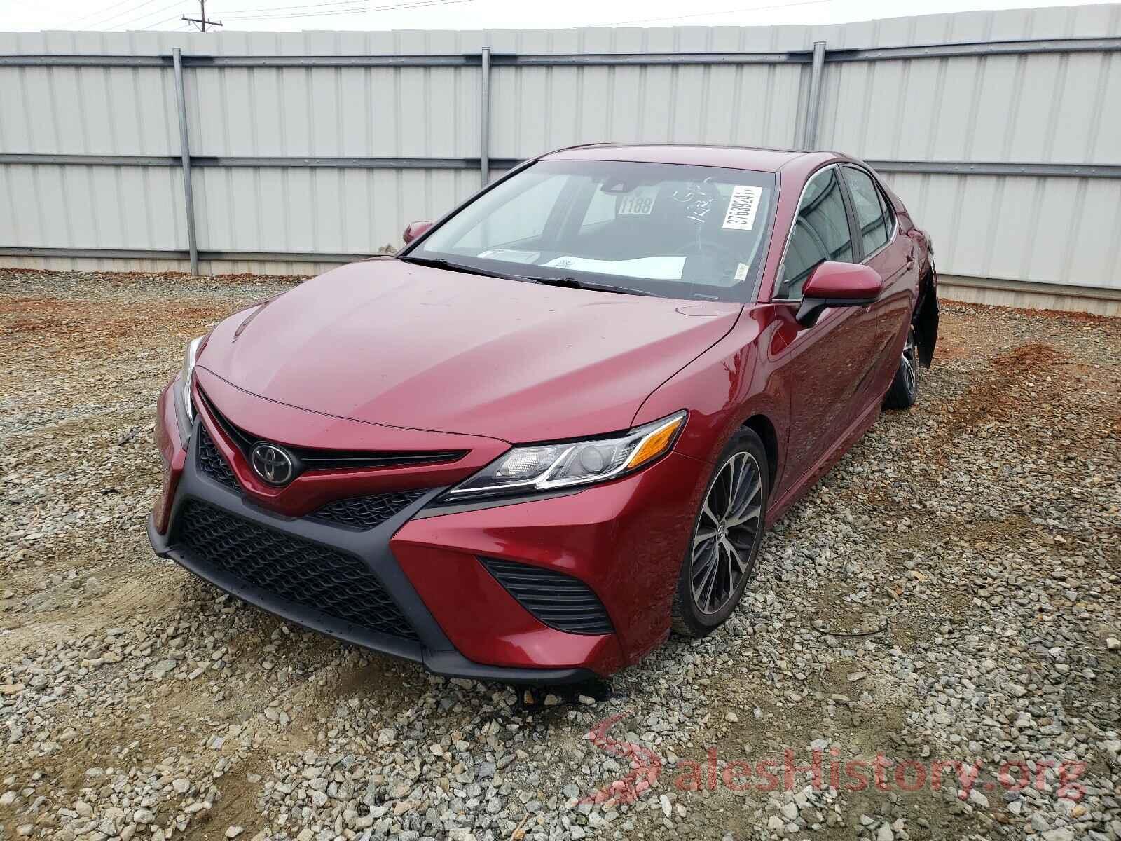 4T1B11HK2JU531496 2018 TOYOTA CAMRY