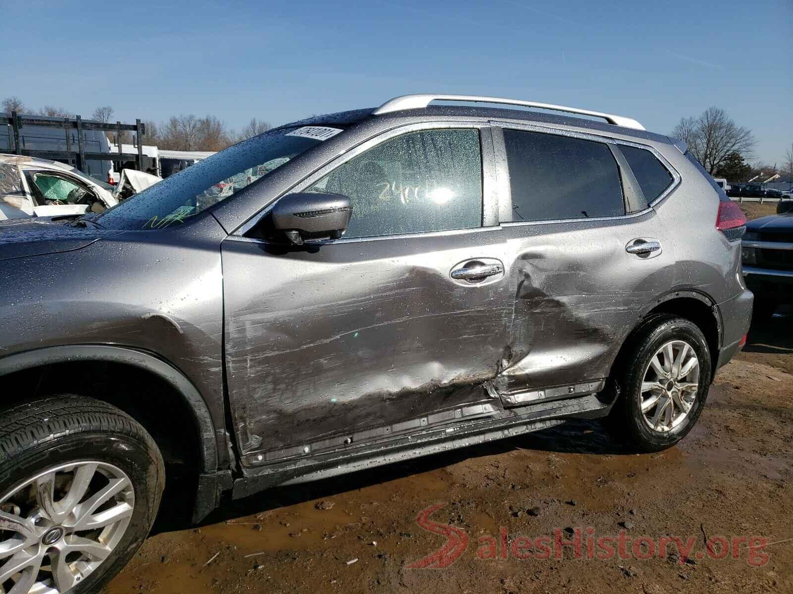 KNMAT2MV0JP612706 2018 NISSAN ROGUE