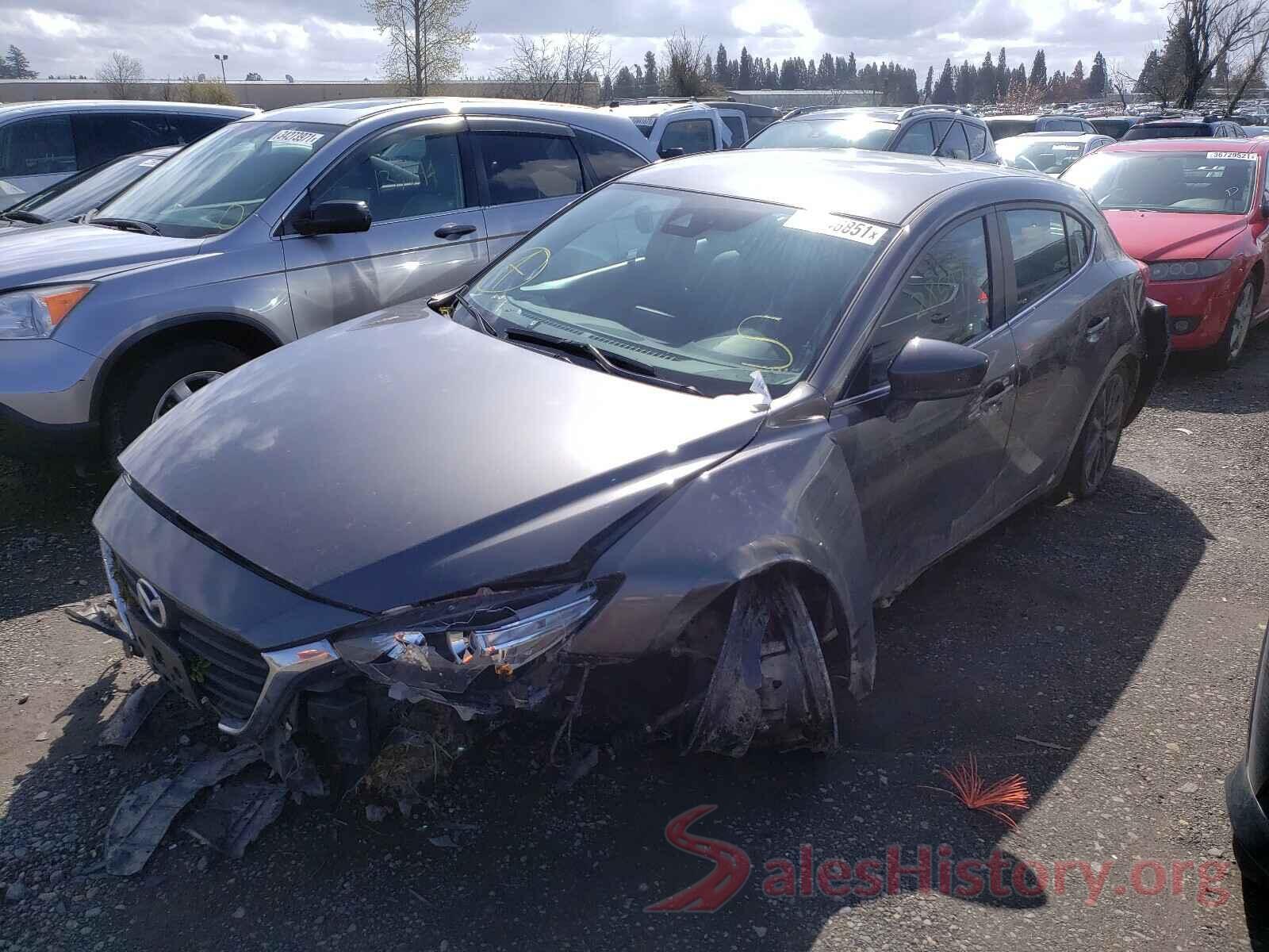 3MZBN1L30JM269732 2018 MAZDA 3