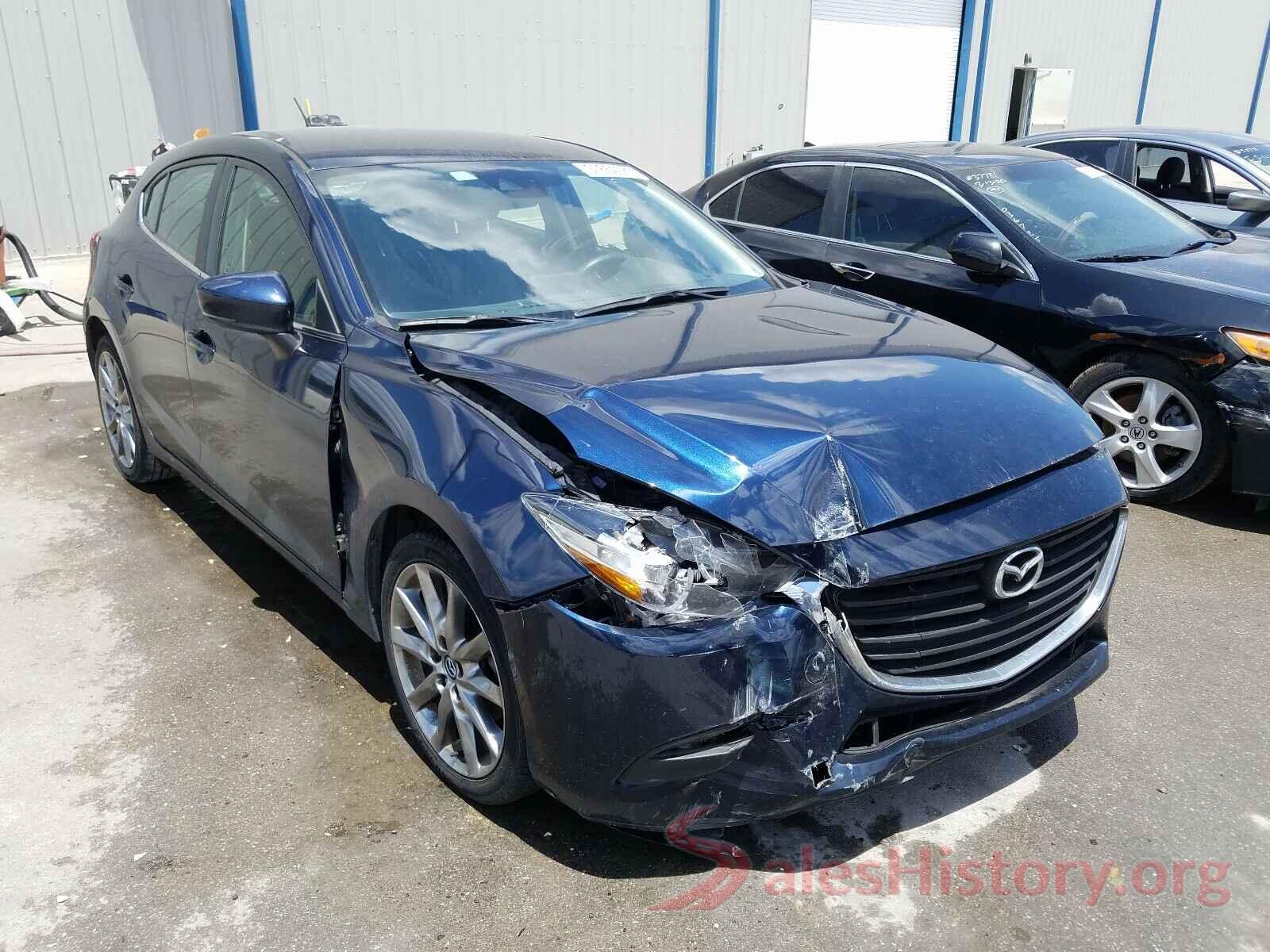 3MZBN1L33JM240208 2018 MAZDA 3