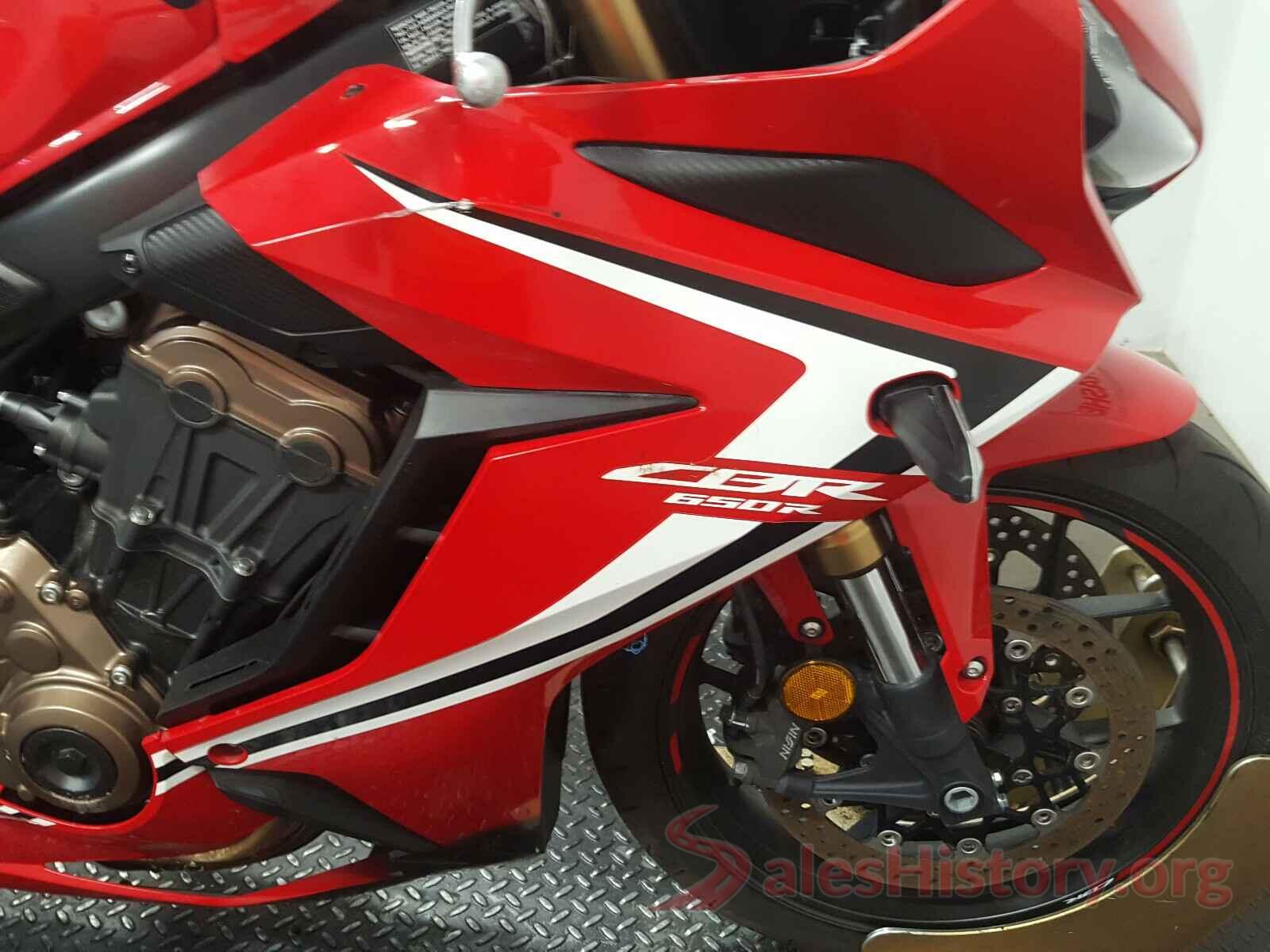 MLHRH0112K5000057 2019 HONDA CBR650 R