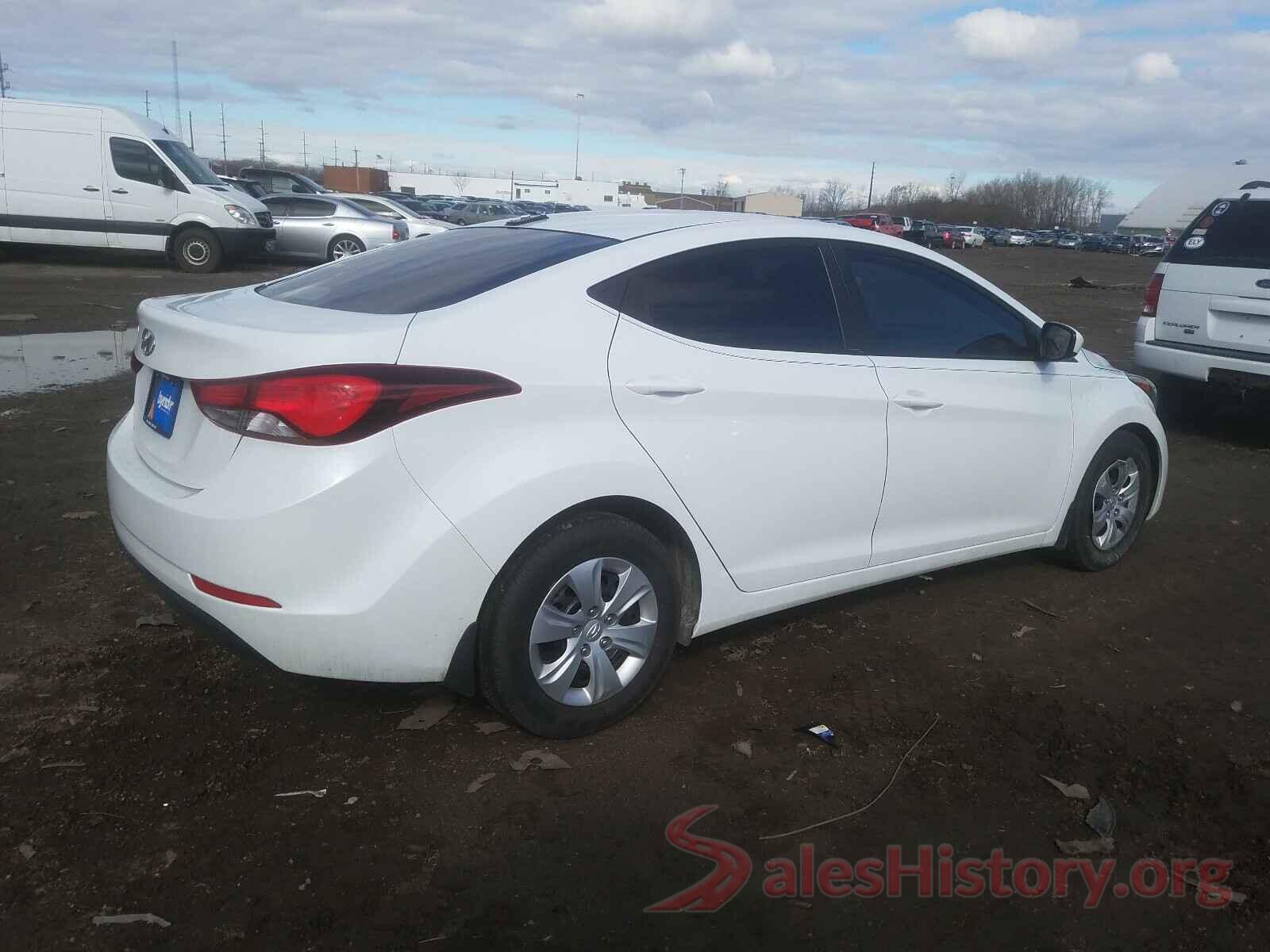 5NPDH4AE6GH757638 2016 HYUNDAI ELANTRA